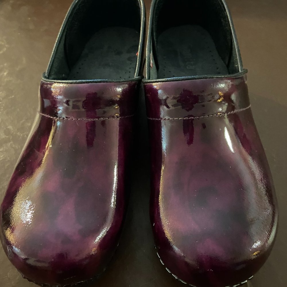 Sanita Women's Purple Patent Clogs, Size 40